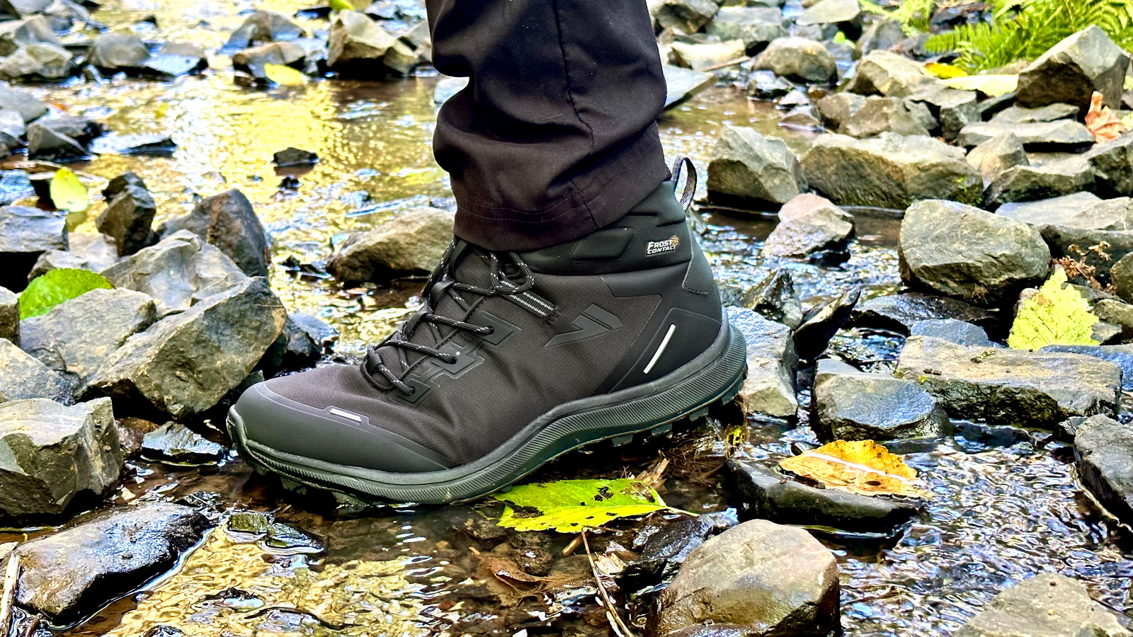 The Best Lightweight, Waterproof Hiking Boots | VJ Artix