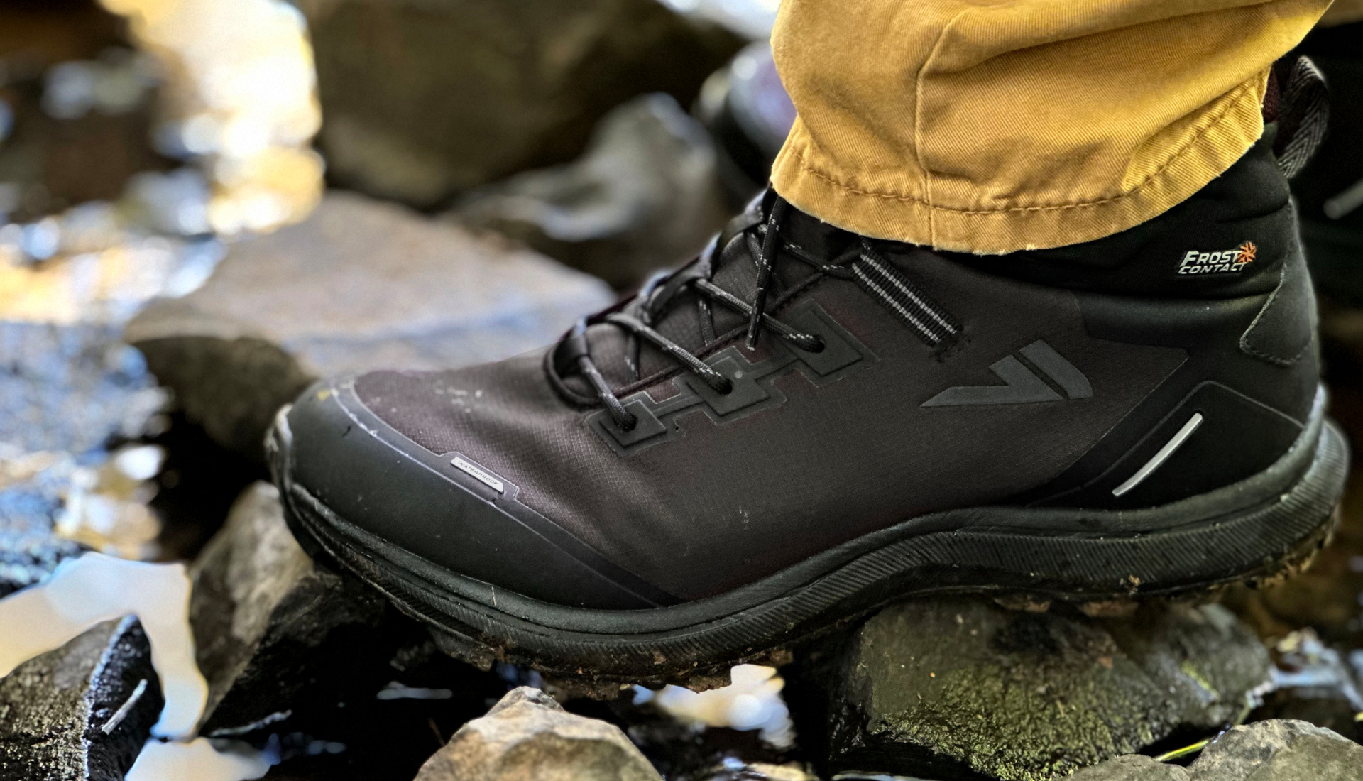 The Best Lightweight, Waterproof Hiking Boots | VJ Artix